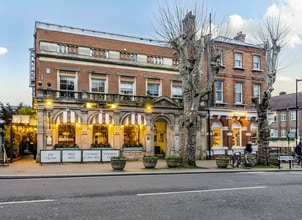 2 Bromley Rd, Beckenham to rent Building Photo- Image 1 of 4