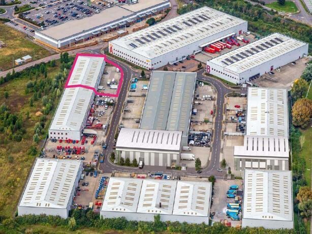 Hornet Way, London to rent Primary Photo- Image 1 of 2