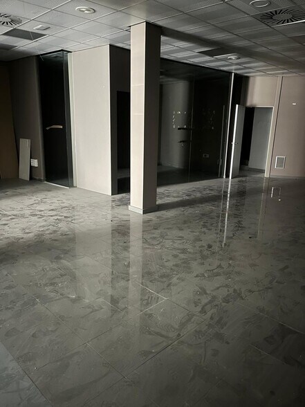 Retail in Colmenar Viejo, Madrid to rent - Building Photo - Image 2 of 4