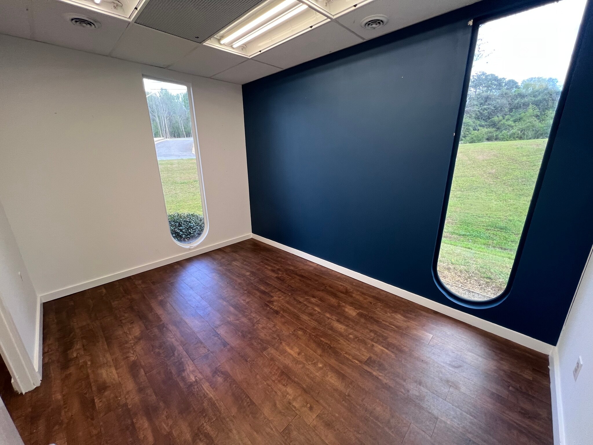 2500 W Broad St, Athens, GA to rent Interior Photo- Image 1 of 4