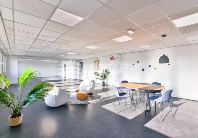 Light Industrial in Aulnay-sous-Bois to rent - Interior Photo - Image 3 of 5