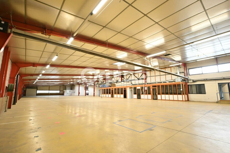 54 Avenue De L'Industrie, Rillieux-la-Pape for sale Interior Photo- Image 1 of 13