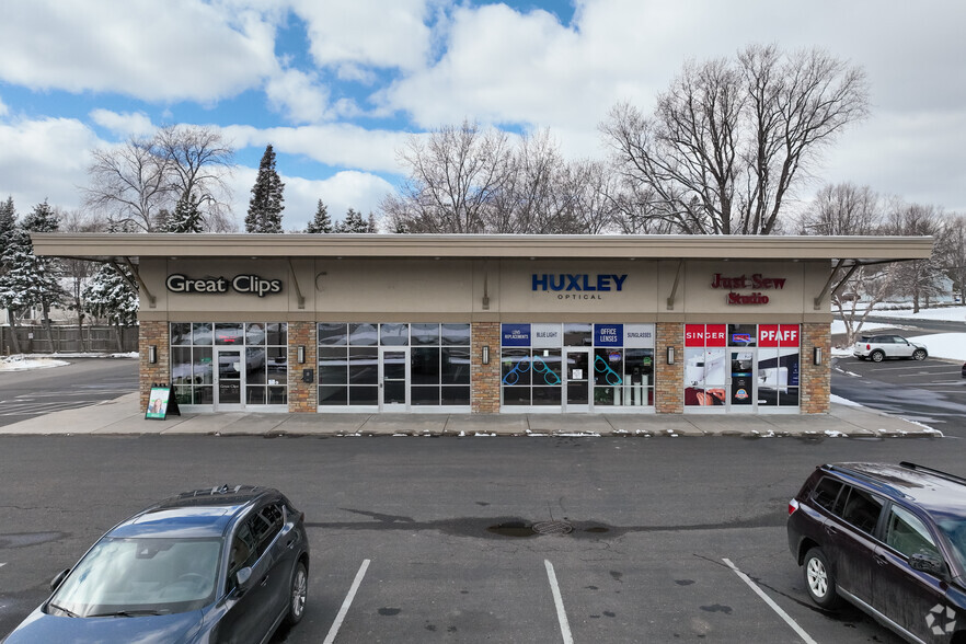 1789 N Lexington Ave, Roseville, MN for rent - Building Photo - Image 2 of 5