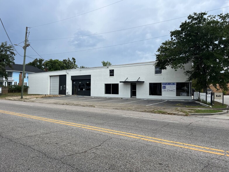 158 Michigan Ave, Mobile, AL for rent - Primary Photo - Image 1 of 7