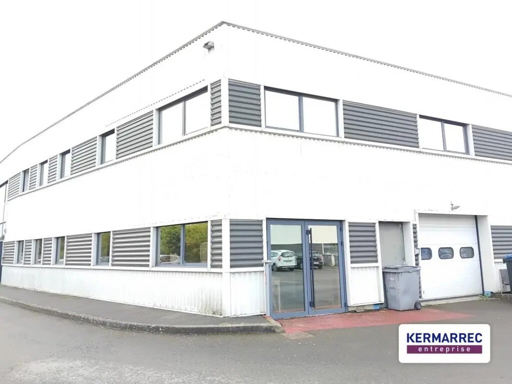 Location Local d'activités 470 m² - Photo 1