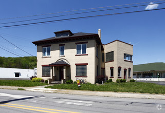 133 Mahoning Ave, New Castle, PA for sale Primary Photo- Image 1 of 1