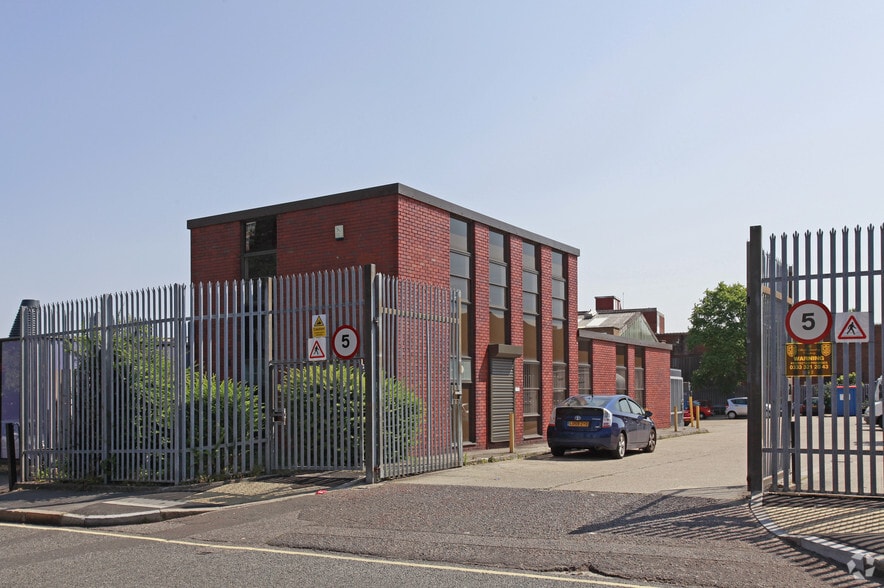 Marlborough Grove, London for sale - Primary Photo - Image 1 of 1