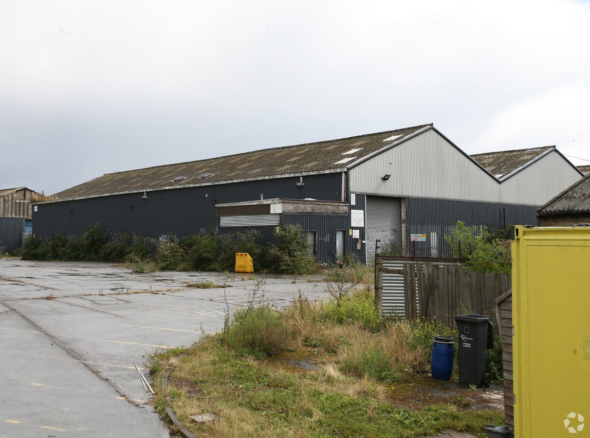 Renwick Rd, Barking, IG11 0SB UK