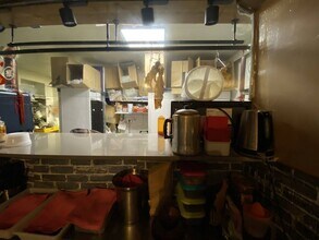 Retail in Barcelona, Barcelona to rent Interior Photo- Image 2 of 5