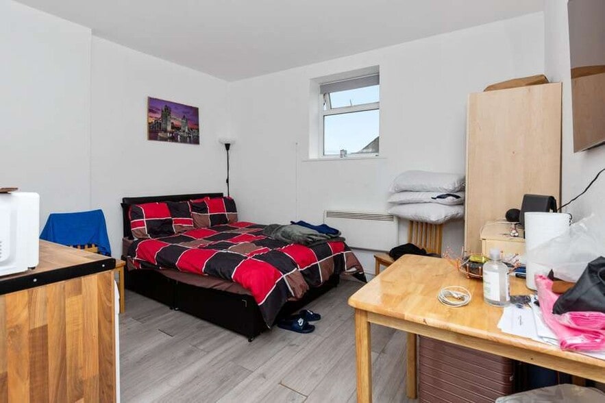 61-63 Tottenham Ln, London for sale - Building Photo - Image 2 of 9