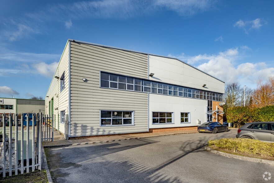 Sarus Ct, Runcorn to rent - Building Photo - Image 2 of 10