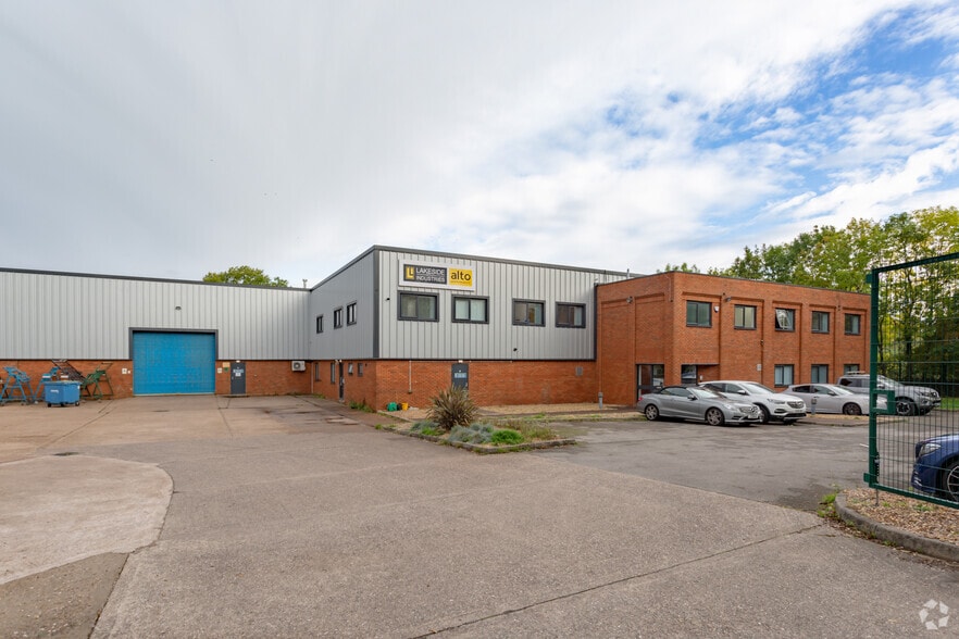 Unit 19 Howard Rd, Redditch for sale - Primary Photo - Image 1 of 1