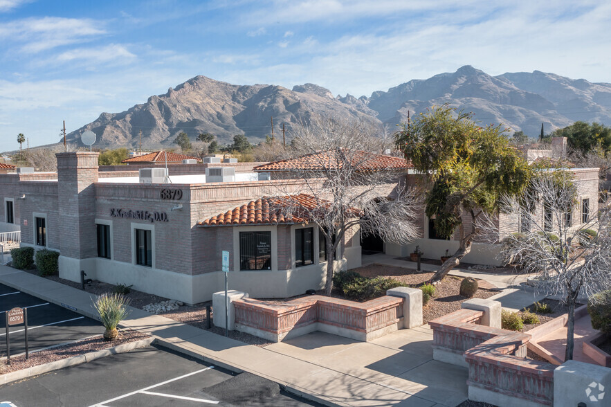 6879 N Oracle Rd, Tucson, AZ for sale - Building Photo - Image 2 of 4