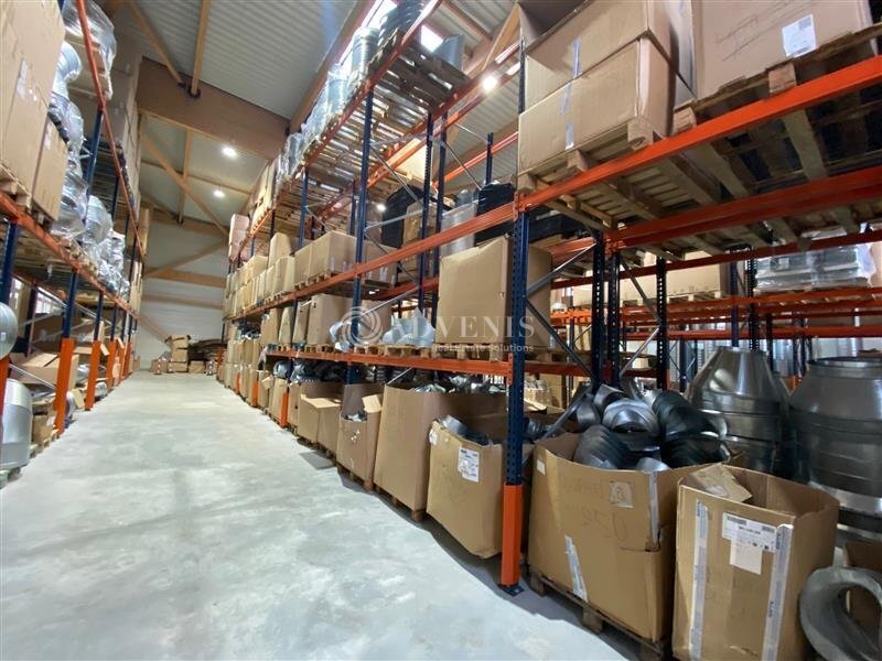 Light Industrial in Serris for sale Interior Photo- Image 1 of 11