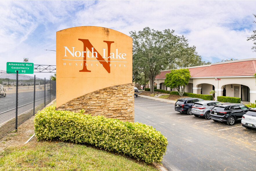 528 Northlake Blvd, Altamonte Springs, FL for rent - Pylon Photo - Image 3 of 10