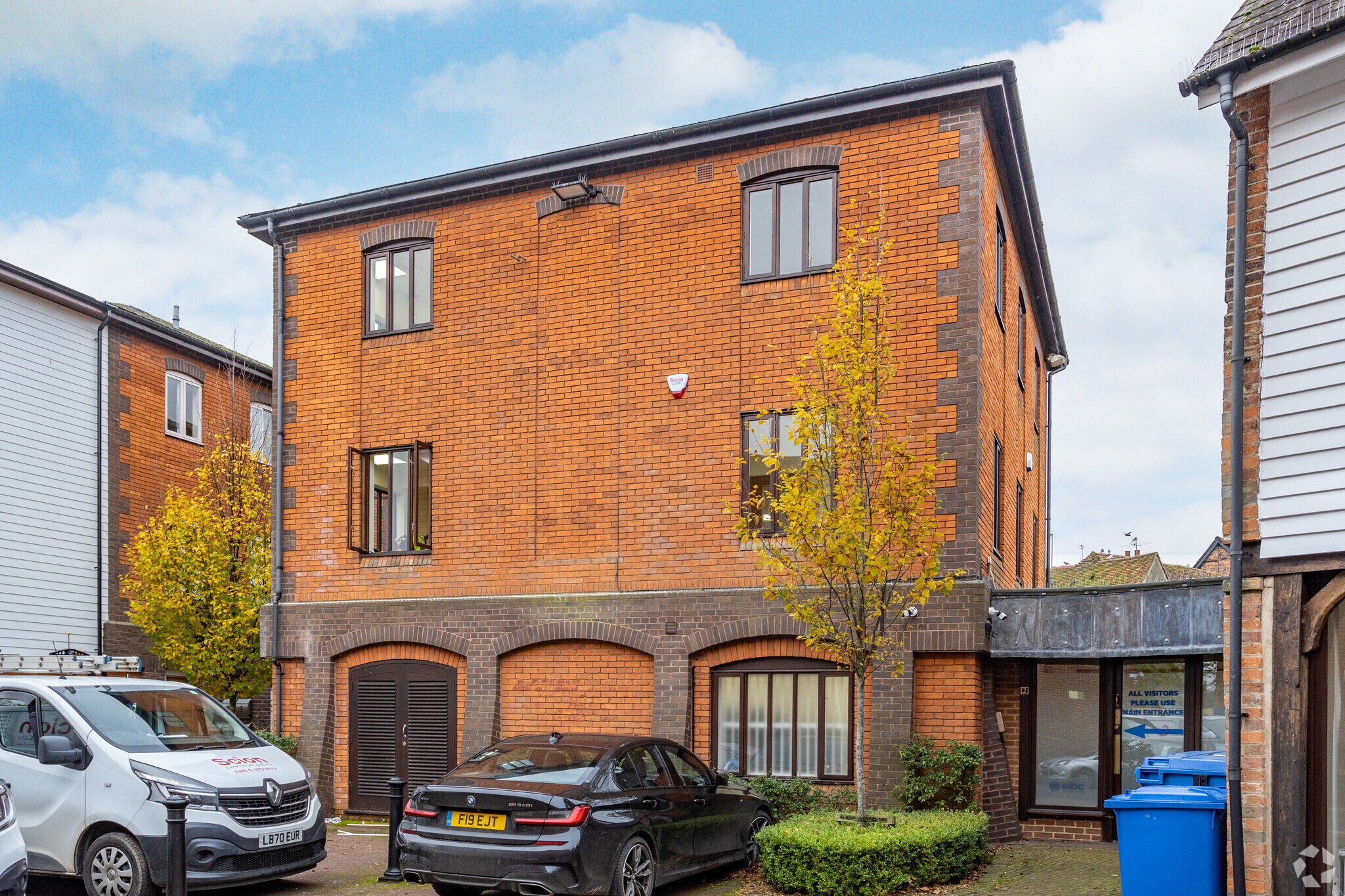 Canal Walk, Newbury for sale Primary Photo- Image 1 of 1