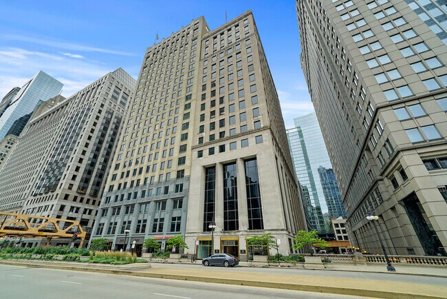 More details for 211 W Wacker Dr, Chicago, IL - Office to Rent