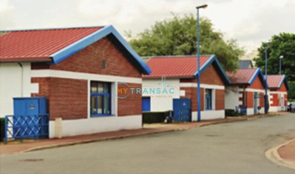 Light Industrial in Choisy-le-Roi to rent - Building Photo - Image 3 of 7