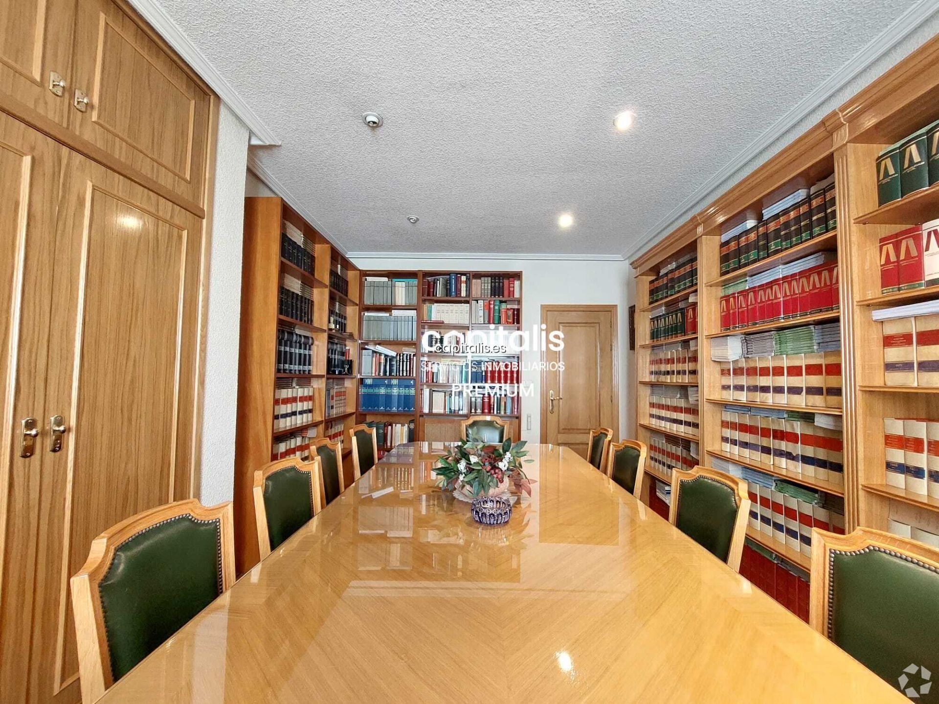 Office in Madrid, Madrid to rent Interior Photo- Image 1 of 2