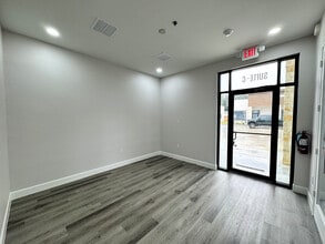 18707 Mueschke Rd, Tomball, TX to rent Interior Photo- Image 2 of 18