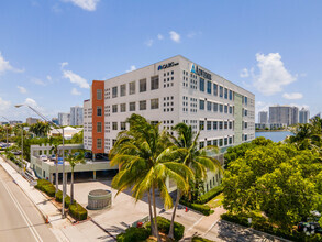 17501 Biscayne Blvd, Aventura, FL for sale Primary Photo- Image 1 of 1