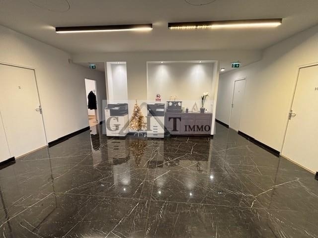 Office in Alfortville for sale Lobby- Image 1 of 3
