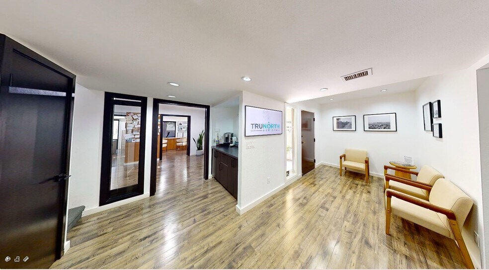 7220 N 16th St, Phoenix, AZ to rent - Interior Photo - Image 3 of 7