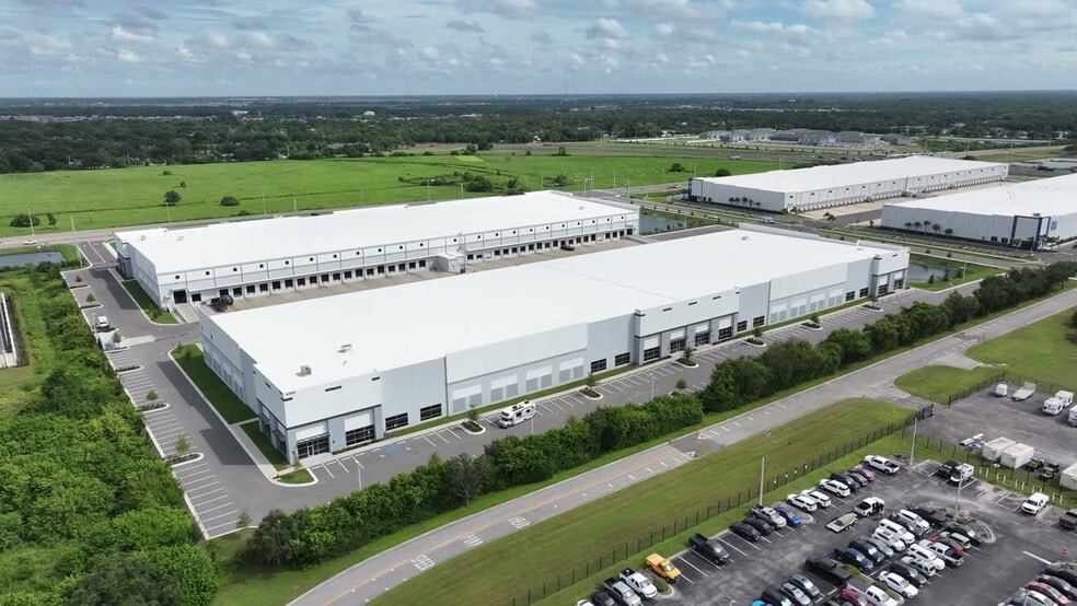 4506 24th Street E, Bradenton, FL to rent - Commercial Listing Video - Image 2 of 8