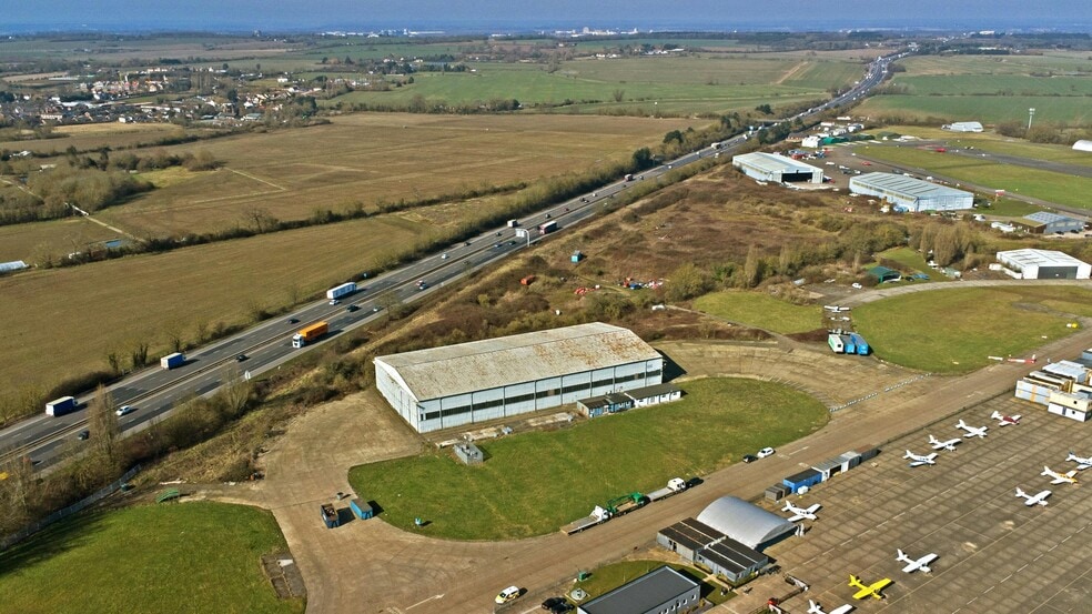 Merlin Way, Epping to rent - Aerial - Image 2 of 5