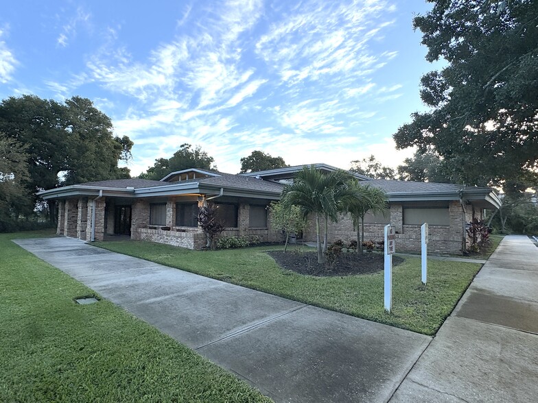 134 S Woods Dr, Rockledge, FL for rent - Building Photo - Image 1 of 1