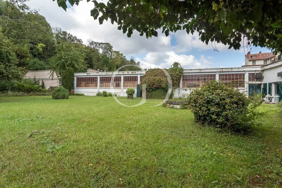 Light Industrial in Lyon for sale Building Photo- Image 1 of 8