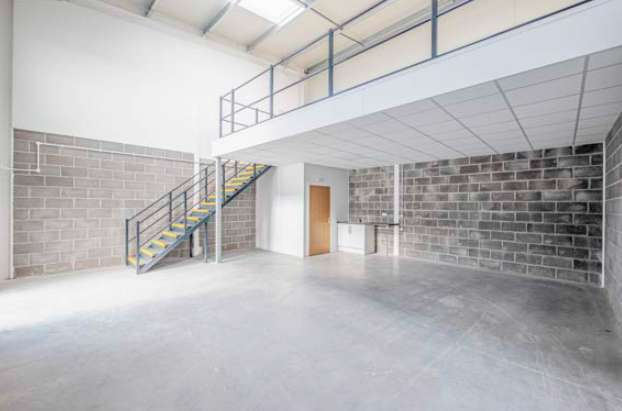 198-202 Broomhill Rd, Bristol, BST BS4 4TP - Unit 8 - - Interior Photo - Image 2 of 3