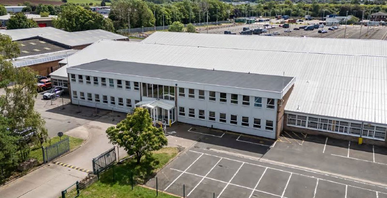 West Bank, Droitwich to rent Building Photo- Image 1 of 2