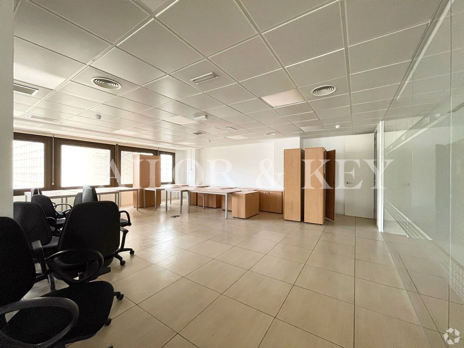 Office in Madrid, Madrid to rent Interior Photo- Image 1 of 12