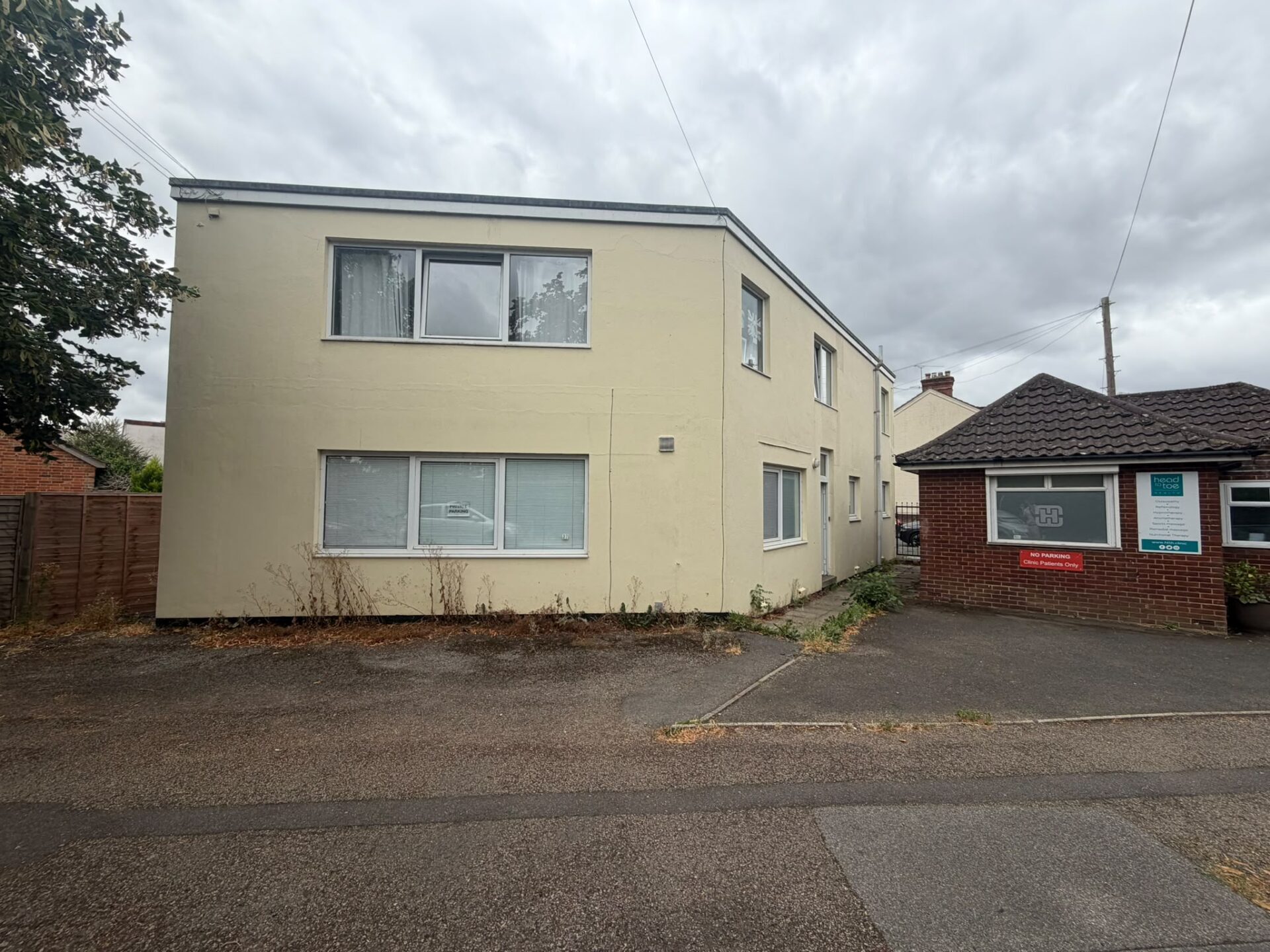 32 Avebury Ave, Tonbridge to rent Building Photo- Image 1 of 2