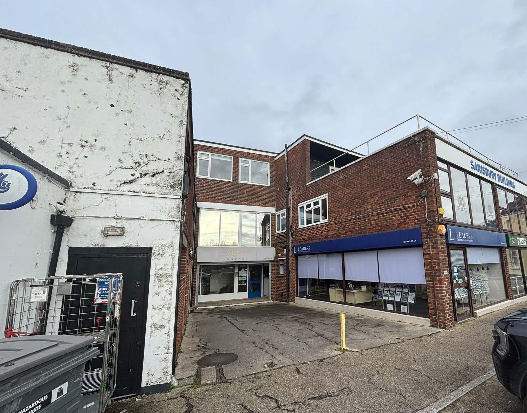 172-180 Bridge Rd, Sarisbury Green to rent Building Photo- Image 1 of 2