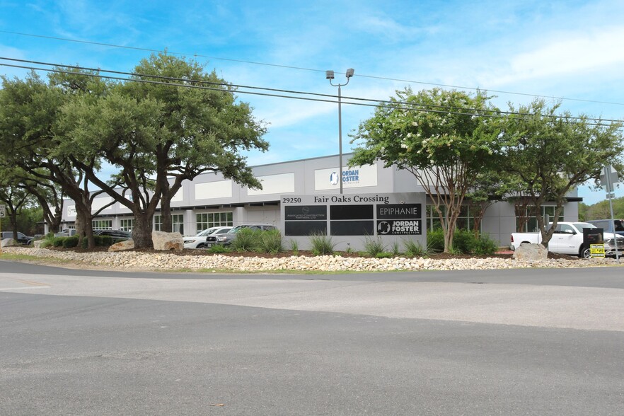 29250 Old Fredericksburg Rd, Boerne, TX for rent - Building Photo - Image 1 of 5