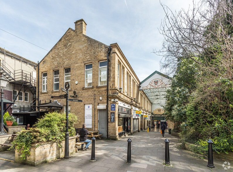 Imperial Arcade, Huddersfield for rent - Building Photo - Image 2 of 9