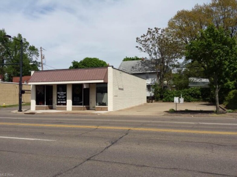 941-943 N Main St, Akron, OH for sale - Building Photo - Image 3 of 15