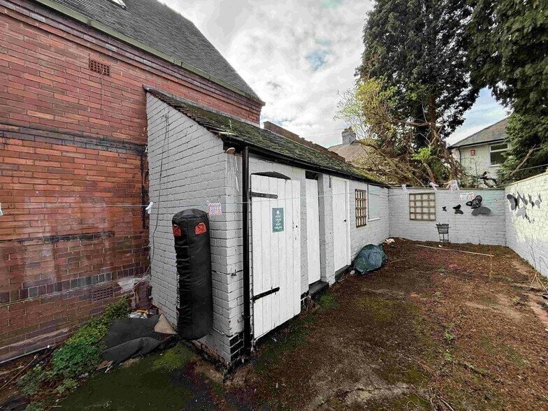 471 Hartshill Rd, Stoke On Trent for sale - Building Photo - Image 3 of 8