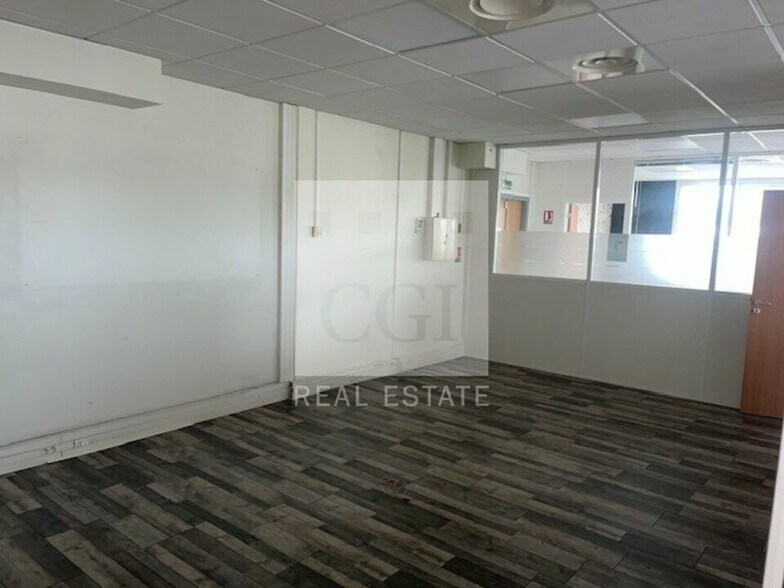 Light Industrial in Villeurbanne to rent - Interior Photo - Image 3 of 12