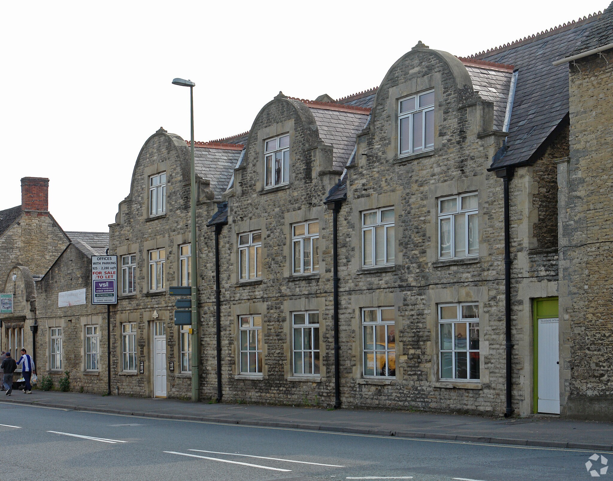 Bridge St, Witney for sale Primary Photo- Image 1 of 1