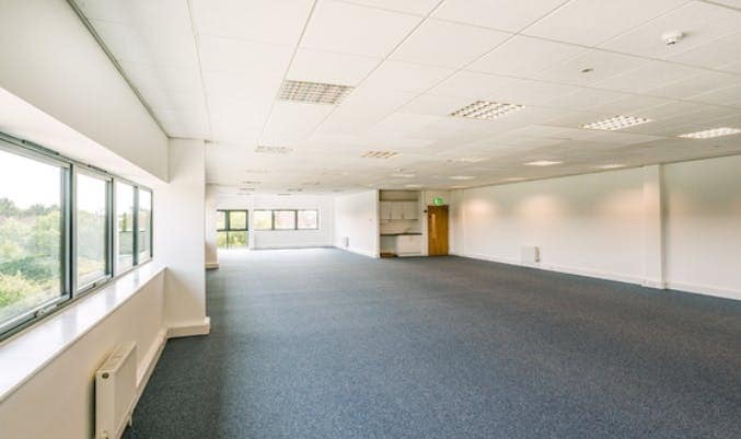 Kendal Ave, London to rent - Building Photo - Image 3 of 3