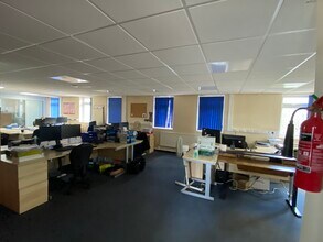 Corngreaves Rd, Cradley Heath to rent Interior Photo- Image 2 of 6