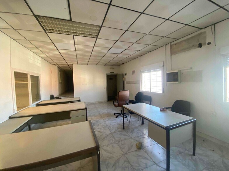 Industrial in Algete, Madrid to rent - Building Photo - Image 3 of 8