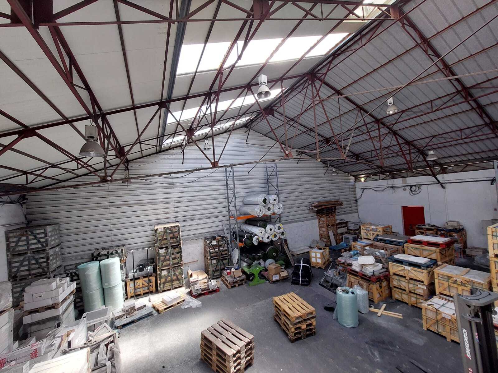 Industrial in La Seyne-sur-Mer to rent Interior Photo- Image 1 of 4
