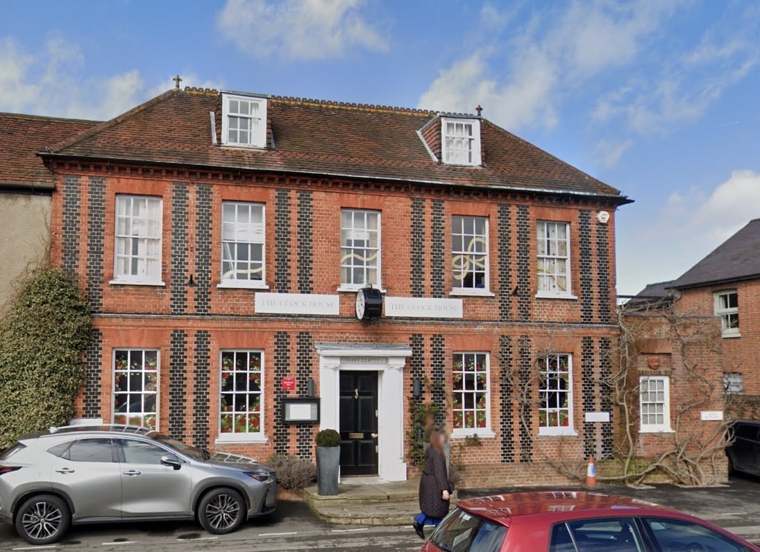 High St, Woking to rent Primary Photo- Image 1 of 2