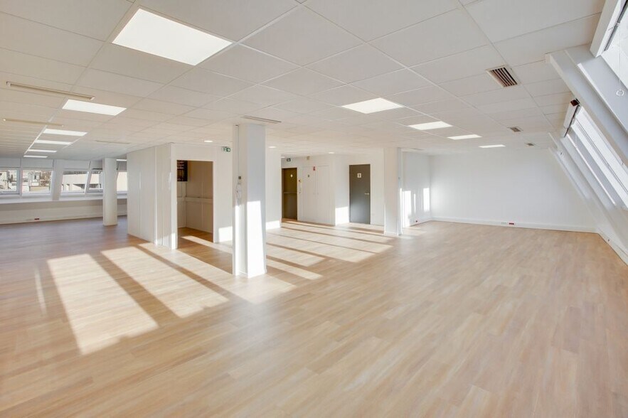 125 Rue Aristide Briand, Levallois-Perret to rent - Interior Photo - Image 2 of 9
