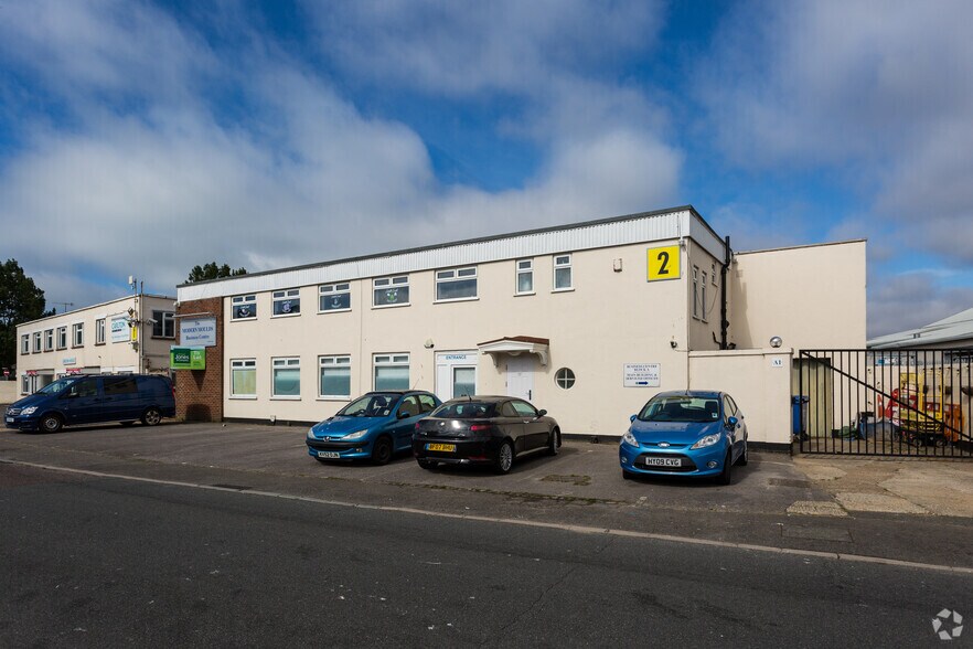 2 Commerce Way, Lancing for sale - Primary Photo - Image 1 of 1