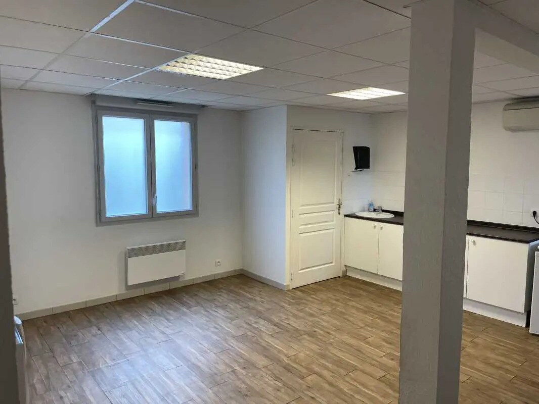 Office in Toulouse for sale Interior Photo- Image 1 of 6